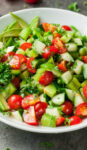 Salata diuretică – Dezumflă abdomenul, elimină lichidele în exces și arde grăsimile. Acestea sunt ingredientele de care ai nevoie
