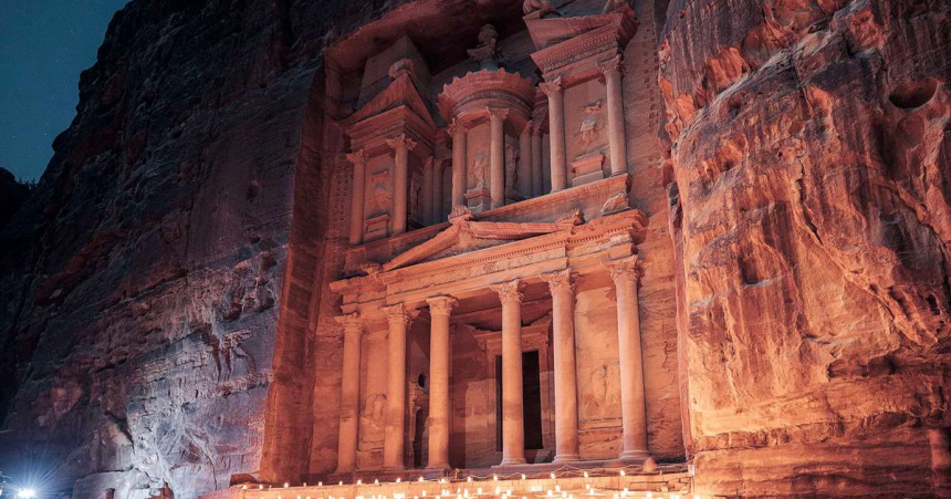 Noua minune a lumii: 4 locuri din Iordania care surprind orice turist cu atmosfera lor misterioasă