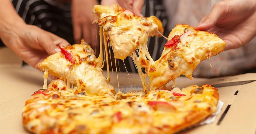 Hrana zeilor: 8 motive convingătoare de a mânca pizza în fiecare zi
