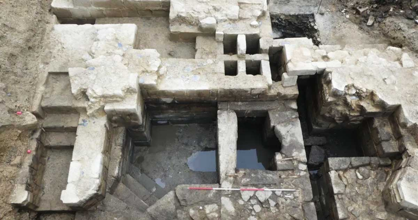 Arheologii au descoperit un castel medieval ascuns sub un hotel