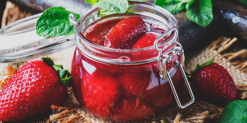 Яичница со свекольной ботвой